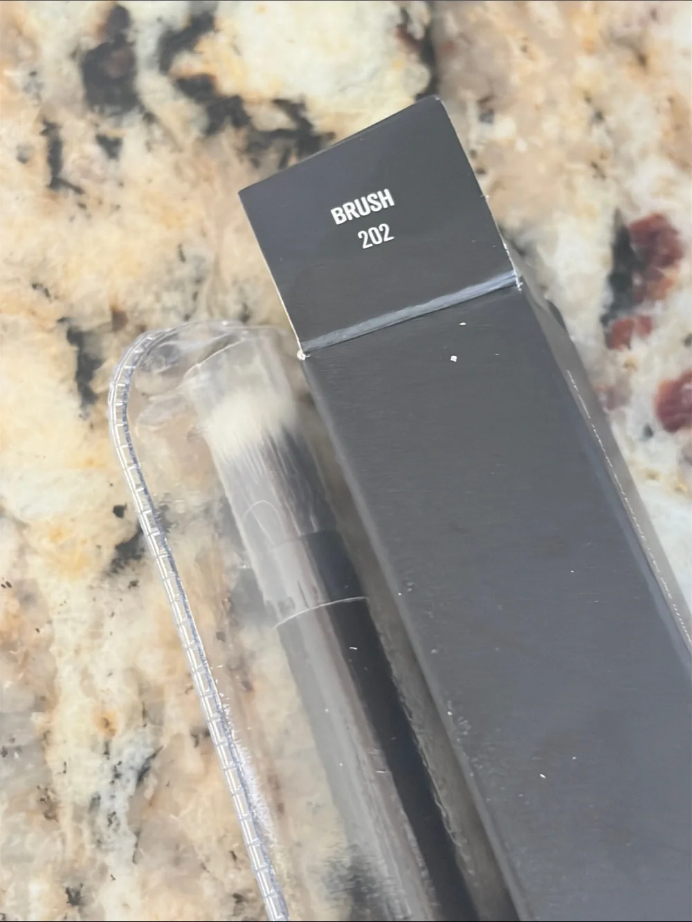 ⚡️❄️Il Makiage 202 Duo Fibre Blending Brush